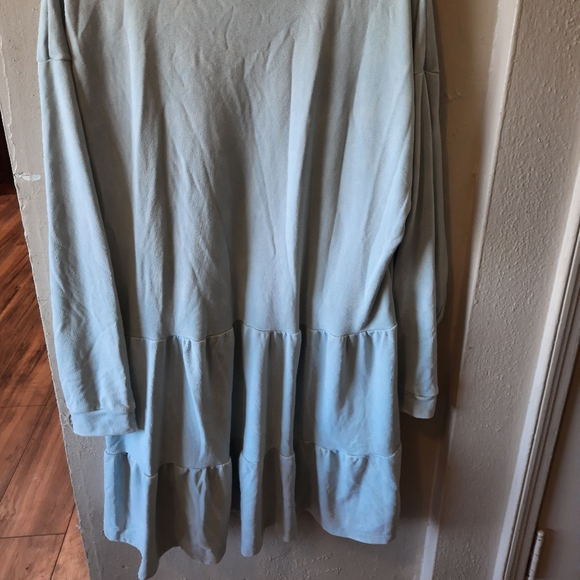 Women's size XL - Picture 2 of 3